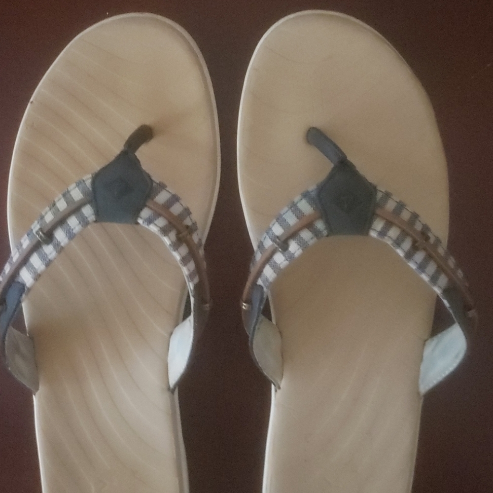 Sperry Flip flops